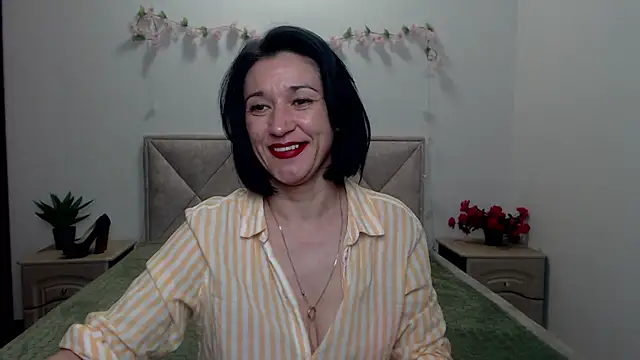 Snapshot of CameronEnns chatting on 05-07-26, 12:10 CameronEnns online show from 05-07-26, 12:10