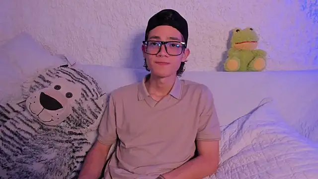 thiago kinghot online show from 09-10-25, 06:57