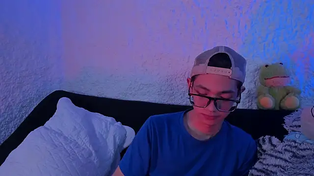 thiago kinghot online show from 09-15-25, 05:18