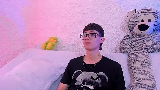 thiago kinghot online show from 10-01-25, 04:46