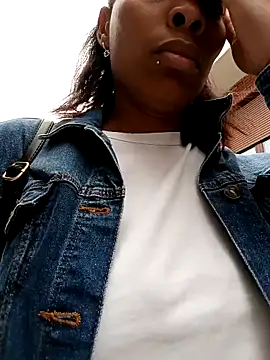 Snapshot of Flacidas chatting on 09-30-25, 07:24 Flacidas online show from 09-30-25, 07:24