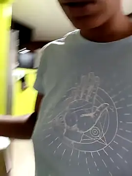 Snapshot of Flacidas chatting on 10-05-25, 09:07 Flacidas online show from 10-05-25, 09:07