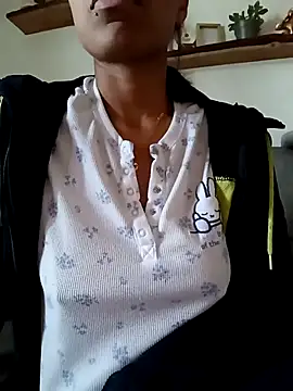 Snapshot of Flacidas chatting on 02-24-26, 08:23 Flacidas online show from 02-24-26, 08:23