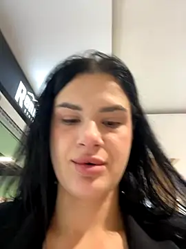 Snapshot of MiraReach chatting on 09-09-25, 03:28 MiraReach online show from 09-09-25, 03:28