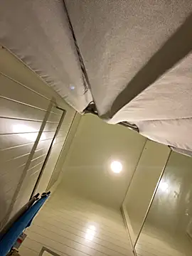 Snapshot of MiraReach chatting on 10-09-25, 03:26 MiraReach online show from 10-09-25, 03:26