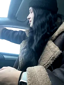 Snapshot of MiraReach chatting on 11-09-25, 02:32 MiraReach online show from 11-09-25, 02:32