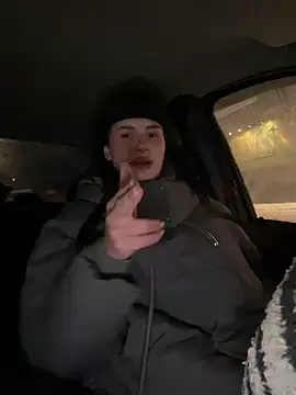 Snapshot of MiraReach chatting on 11-15-25, 01:14 MiraReach online show from 11-15-25, 01:14