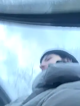 Snapshot of MiraReach chatting on 11-21-25, 02:21 MiraReach online show from 11-21-25, 02:21