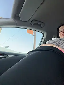 Snapshot of MiraReach chatting on 11-30-25, 02:26 MiraReach online show from 11-30-25, 02:26