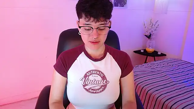 Snapshot of jeroharper chatting on 09-27-25, 02:44 jeroharper online show from 09-27-25, 02:44