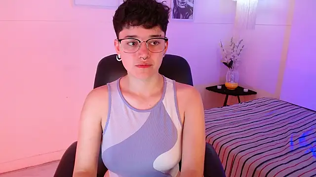 Snapshot of jeroharper chatting on 09-30-25, 03:06 jeroharper online show from 09-30-25, 03:06