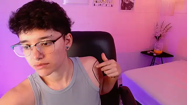 Snapshot of jeroharper chatting on 12-03-25, 04:16 jeroharper online show from 12-03-25, 04:16