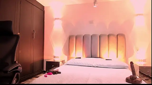 Snapshot of AlliceLover chatting on 10-30-25, 12:06 AlliceLover online show from 10-30-25, 12:06