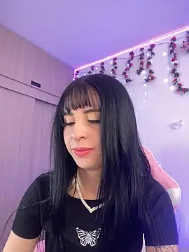 Snapshot of Lia__1 chatting on 11-21-25, 06:06 Lia 1 online show from 11-21-25, 06:06