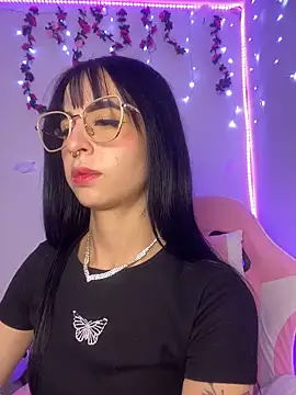 Snapshot of Lia__1 chatting on 12-01-25, 11:10 Lia 1 online show from 12-01-25, 11:10