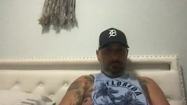 tattedNitalian online show from 11-02-25, 02:58