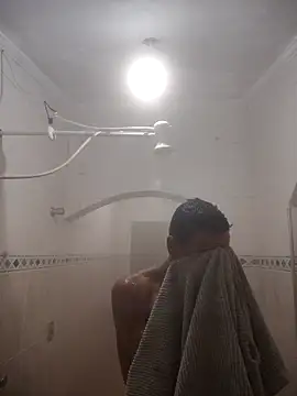 Snapshot of lacoste12 chatting on 11-05-25, 12:32 lacoste12 online show from 11-05-25, 12:32