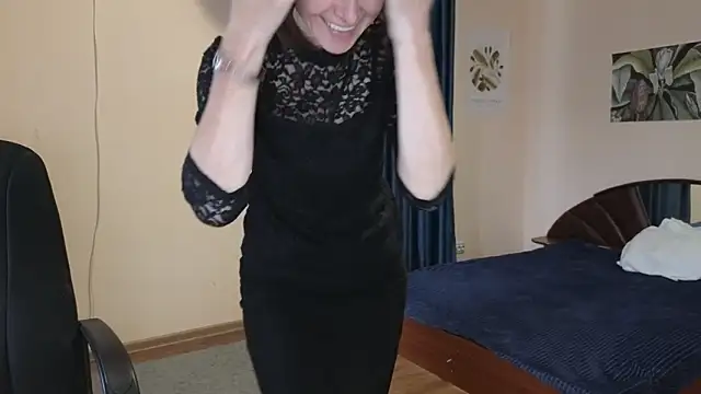 Lia Tito online show from 09-18-25, 05:09