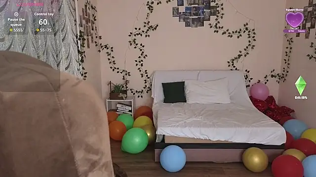 Lia Tito online show from 10-14-25, 02:40