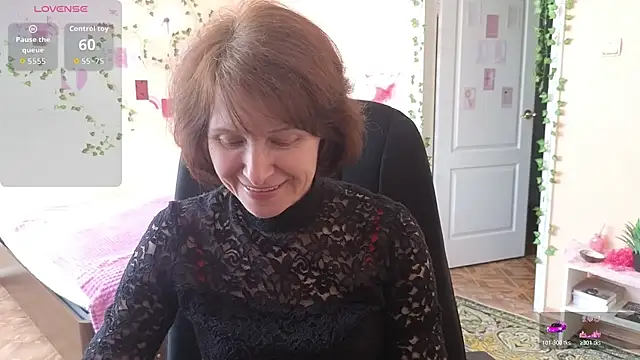 Snapshot of Lia_Tito chatting on 02-11-26, 07:46 Lia Tito online show from 02-11-26, 07:46