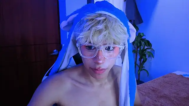 taichi bluy online show from 11-13-25, 10:19