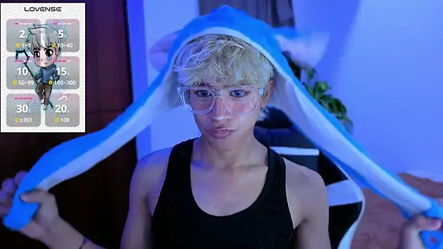 taichi bluy online show from 11-17-25, 07:58