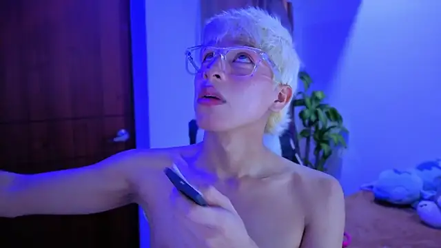 taichi bluy online show from 11-21-25, 10:08