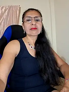 Snapshot of Natasha_50 chatting on 09-13-25, 01:05 Natasha 50 online show from 09-13-25, 01:05