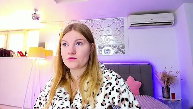 AshleyJoness online show from 11-04-25, 06:01