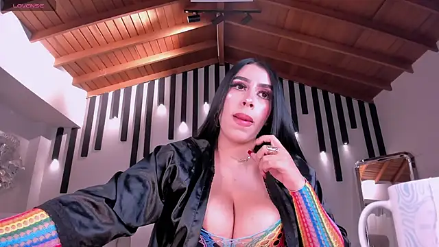 LeahLombardi  online show from 10-01-25, 03:56