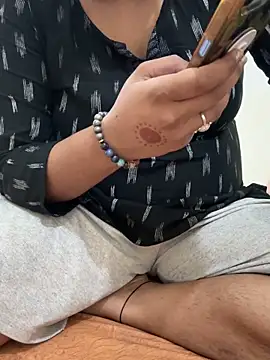 Snapshot of pushpayadav chatting on 10-23-25, 05:33 pushpayadav online show from 10-23-25, 05:33