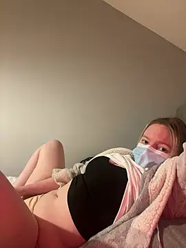 Snapshot of hazel_wood21 chatting on 02-24-26, 07:23 hazel wood21 online show from 02-24-26, 07:23