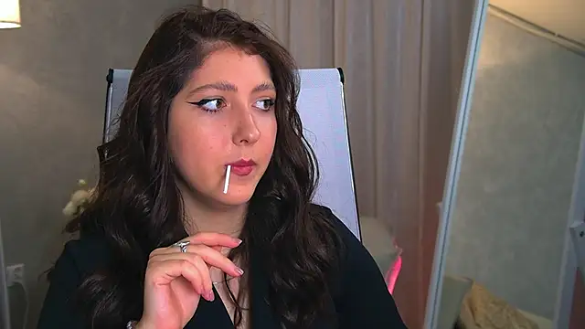 Mary Miiller online show from 10-07-25, 09:39