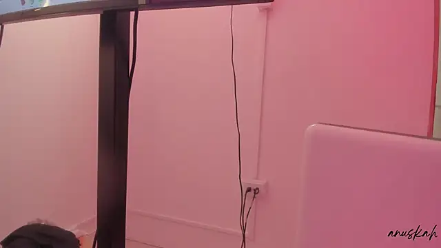 Snapshot of anuskah chatting on 09-17-25, 07:37 anuskah online show from 09-17-25, 07:37