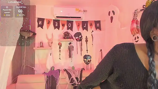 Snapshot of anuskah chatting on 10-10-25, 08:08 anuskah online show from 10-10-25, 08:08