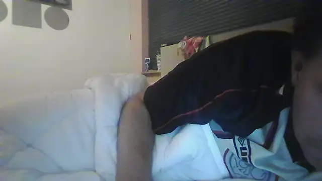 Snapshot of JasperGeil chatting on 09-16-25, 03:18 JasperGeil online show from 09-16-25, 03:18