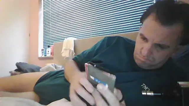 Snapshot of JasperGeil chatting on 09-25-25, 05:05 JasperGeil online show from 09-25-25, 05:05