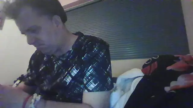 Snapshot of JasperGeil chatting on 10-19-25, 06:52 JasperGeil online show from 10-19-25, 06:52