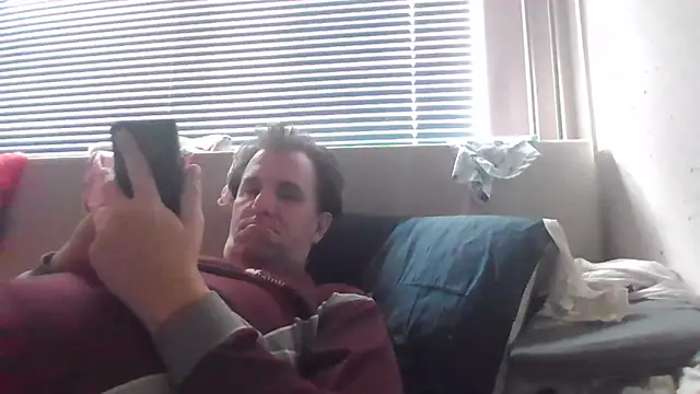 Snapshot of JasperGeil chatting on 10-27-25, 12:09 JasperGeil online show from 10-27-25, 12:09