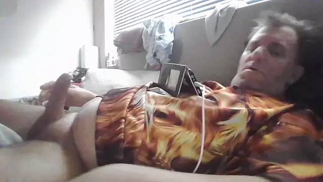Snapshot of JasperGeil chatting on 11-20-25, 01:44 JasperGeil online show from 11-20-25, 01:44