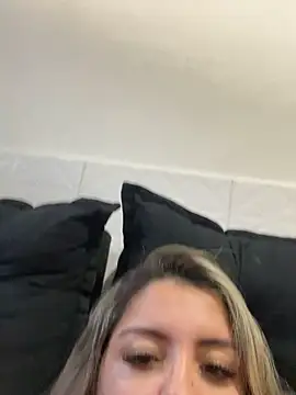 Snapshot of sophiemonroevip chatting on 12-22-25, 12:13 sophiemonroevip online show from 12-22-25, 12:13