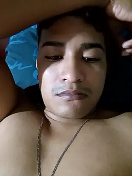 Snapshot of SquarishSoak chatting on 03-15-26, 03:07 SquarishSoak online show from 03-15-26, 03:07