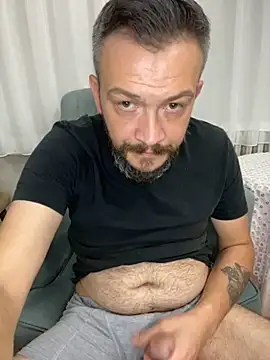 Snapshot of Salih0634 chatting on 10-28-25, 01:42 Salih0634 online show from 10-28-25, 01:42