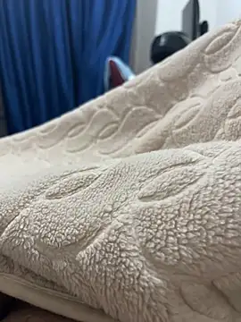 Snapshot of Randum3232 chatting on 09-28-25, 12:27 Randum3232 online show from 09-28-25, 12:27