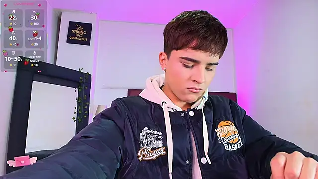 Snapshot of Lucass_love chatting on 12-22-25, 12:57 Lucass love online show from 12-22-25, 12:57