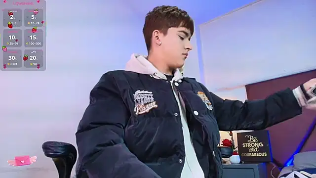 Snapshot of Lucass_love chatting on 02-02-26, 01:21 Lucass love online show from 02-02-26, 01:21