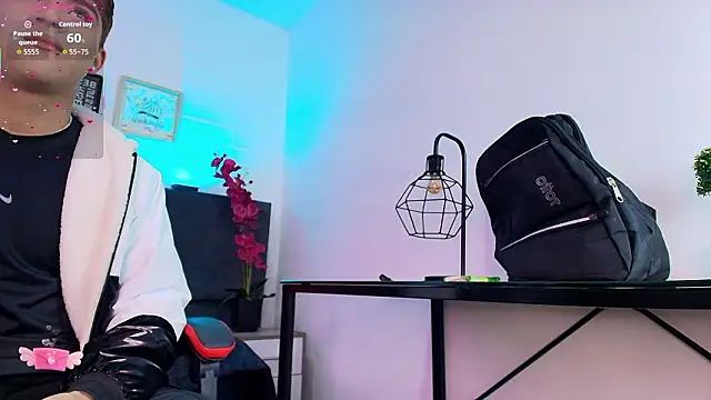 Lucass love online show from 03-10-26, 12:43