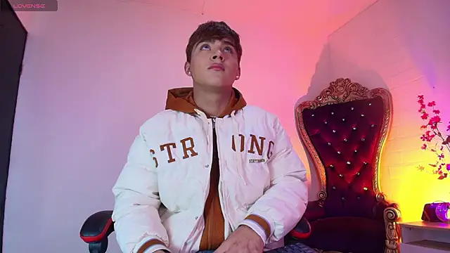 Lucass love online show from 03-23-26, 01:37