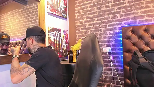 VinzenzRizzo online show from 10-20-25, 05:41