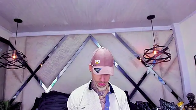 Snapshot of VinzenzRizzo chatting on 01-16-26, 04:16 VinzenzRizzo online show from 01-16-26, 04:16